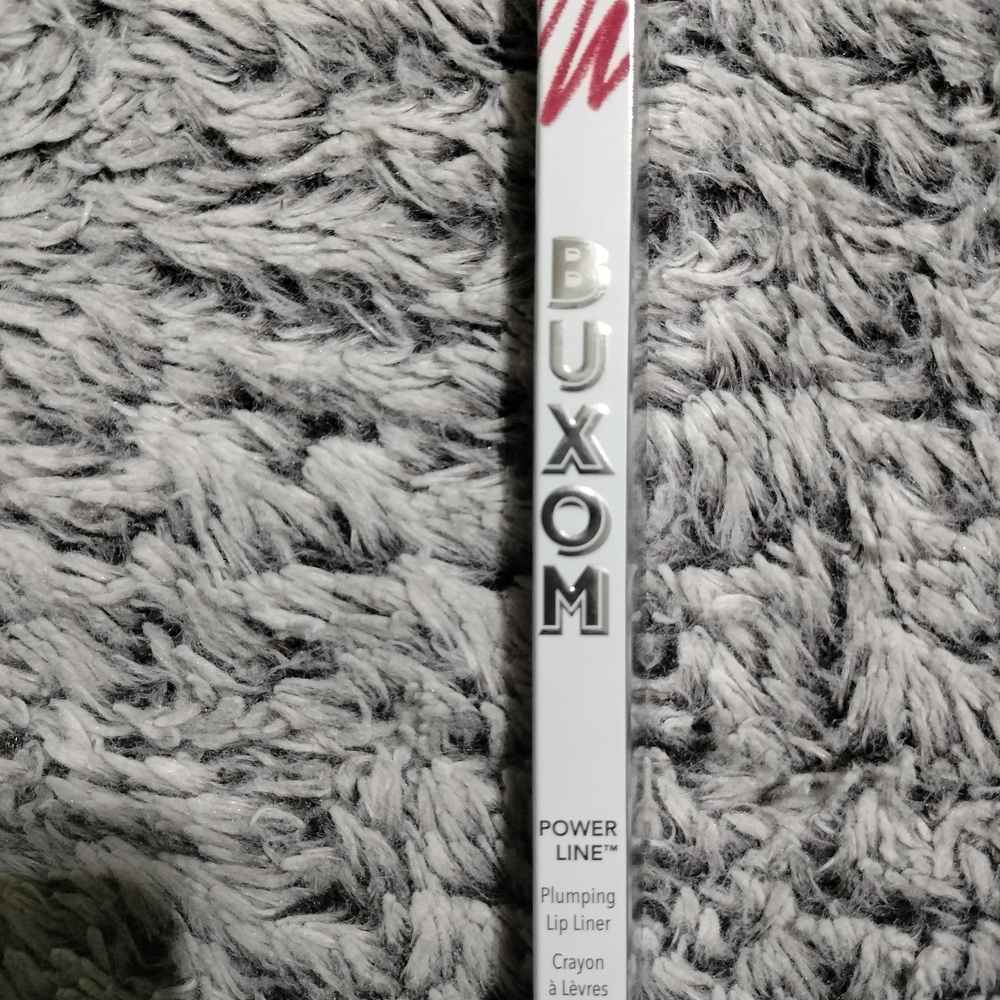 Buxom Power Line Lip Liner in White and Pink